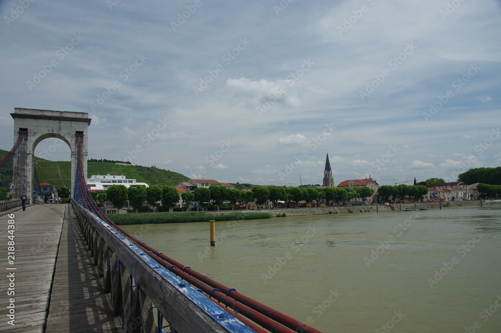Fototapeta premium pont de tournon sur Rhône 