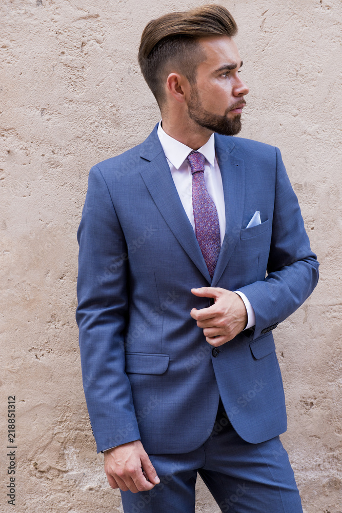Suit pose | Suit style, Suits, Style