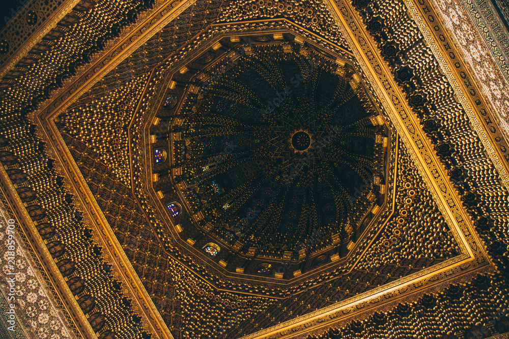 Décoration plafond intérieur Architecture Maroc foto de Stock | Adobe Stock