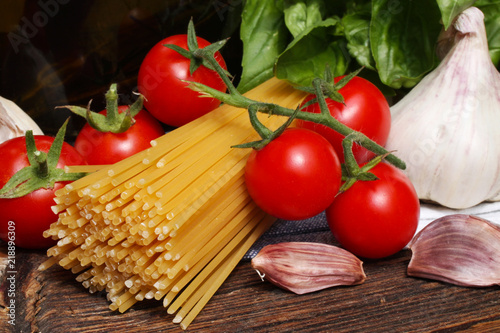 składniki na spagetti