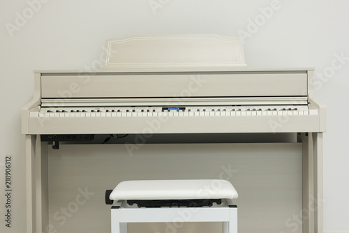電子ピアノ photo