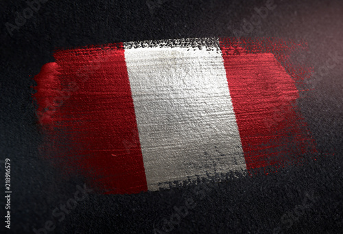 Foto Peru Flag Made of Metallic Brush Paint on Grunge Dark Wall