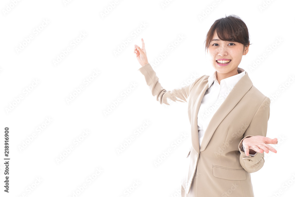 プレゼンテーションをするビジネスウーマン