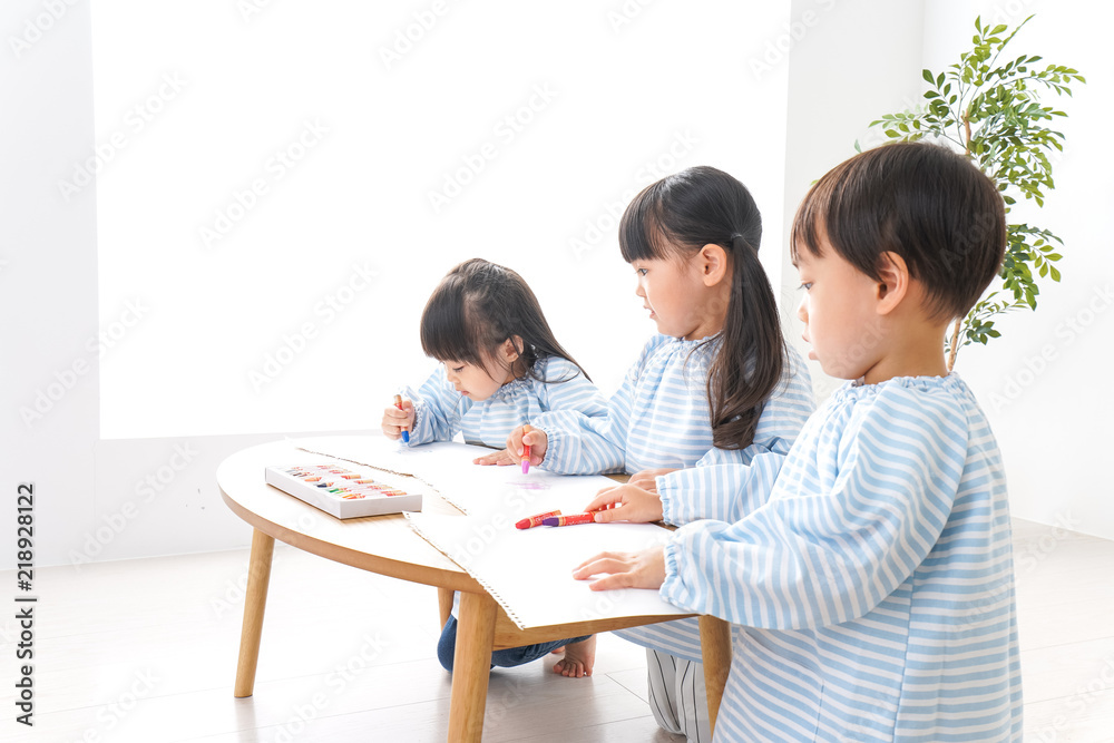 こども園・幼稚園・保育園