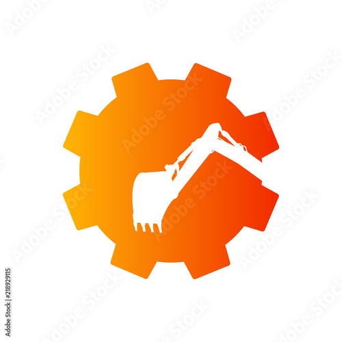 Icono plano excavadora en espacio negativo en engranaje en color naranja
