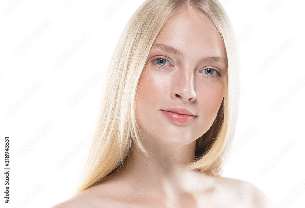 Closeup woman face with healthy skin beauty eyes and lips blonde beautiful girl Closeup woman face with healthy skin beauty eyes and lips blonde beautiful girl