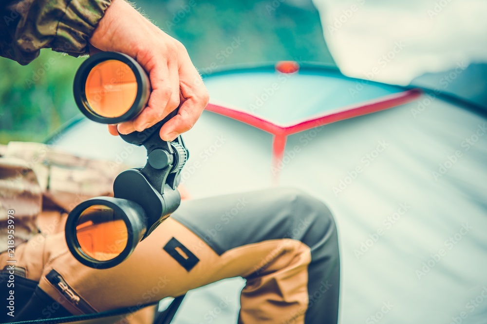 Wildlife Viewing with Binoculars Wildlife Viewing with Binoculars