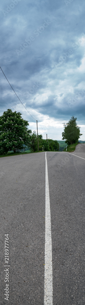Obraz premium Straße zur Eifel