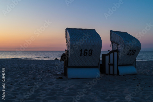 Strandkörbe beim Sonnenuntergang Ostseebad Prerow