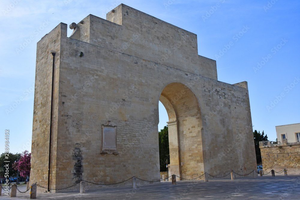 Italy, Lecce,  gate of Naples, triumphal arch of the 16th century.