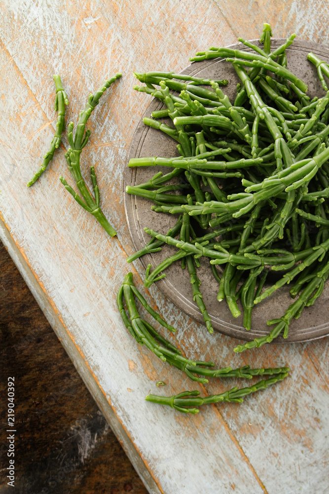preparing fresh samphire