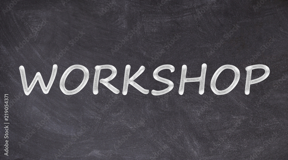 Obraz premium Workshop text on blackboard