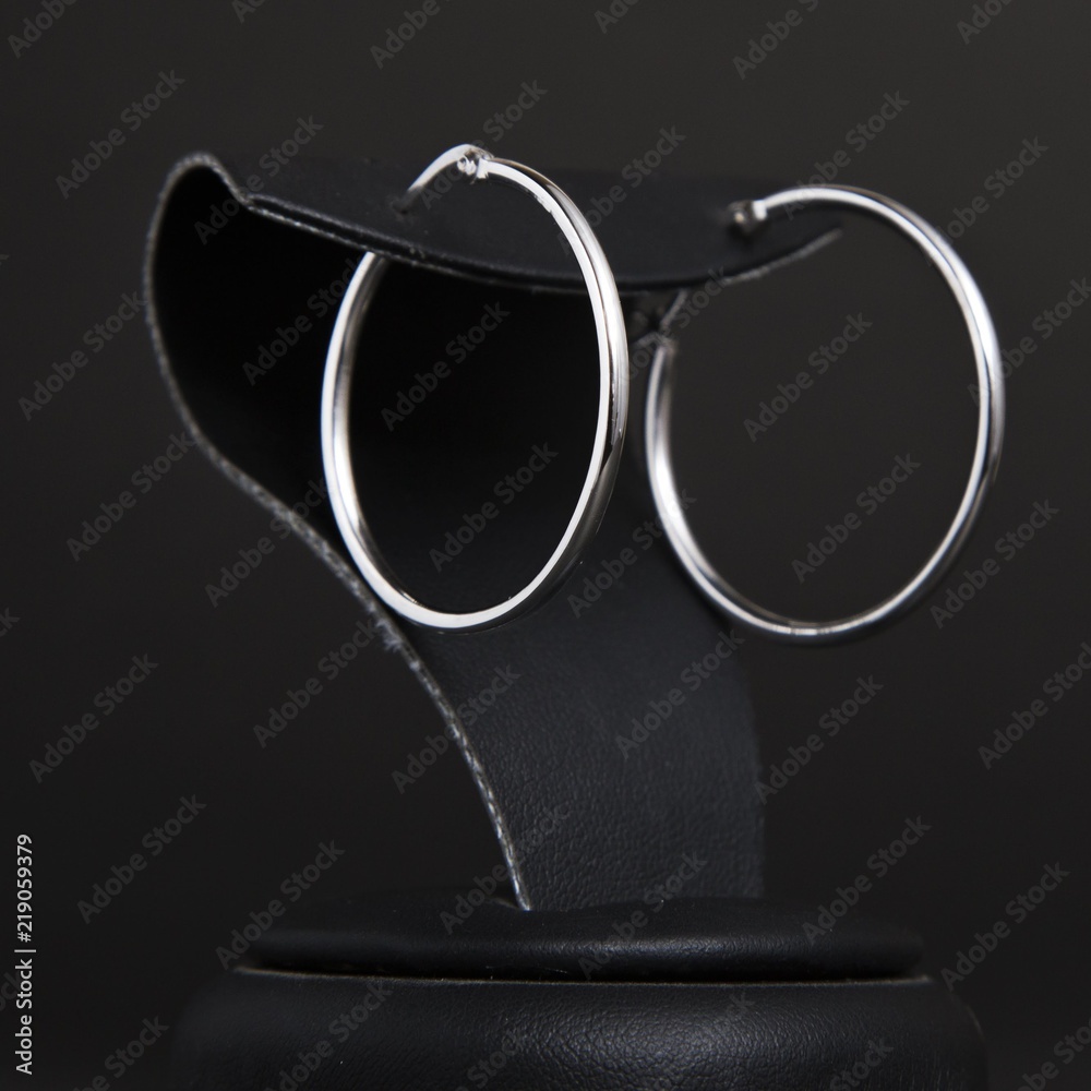 aros para mujer moda accesorios plata 925 Stock Photo | Adobe Stock