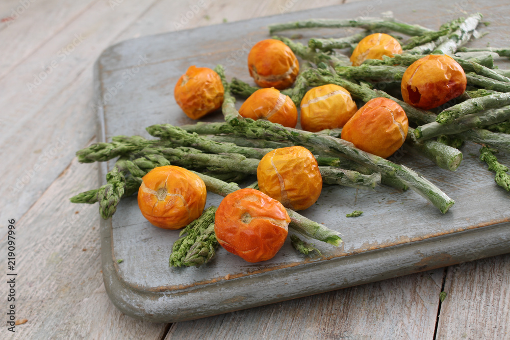 freeze dried asparagus and tomatoes
