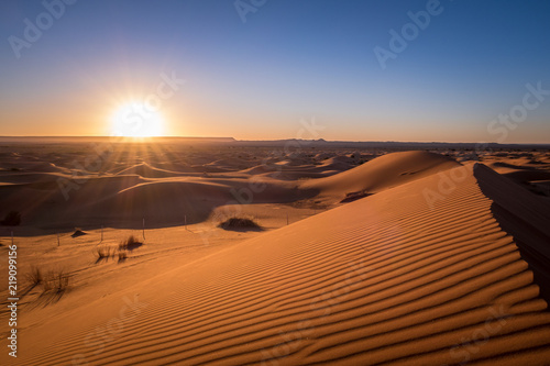 Sonnenaufgang in der Wüste von Marokko