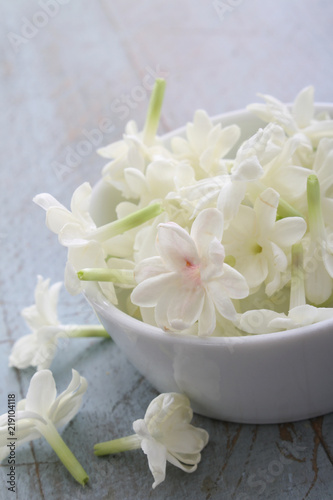 edible flowers jasmine