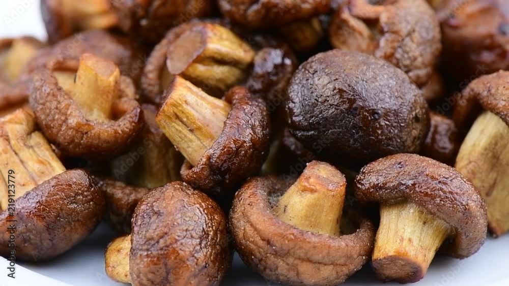 Baked mushrooms with soy sauce rotation Baked mushrooms with soy sauce rotation