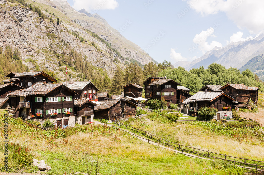 Zermatt, Furi, Zmutt, Blatten, zum See, Wanderweg, Weiler, Bergbauer, Bergwiese, Trockenheit, Wallis, Walliser Berge, Alpen, Sommer, Schweiz