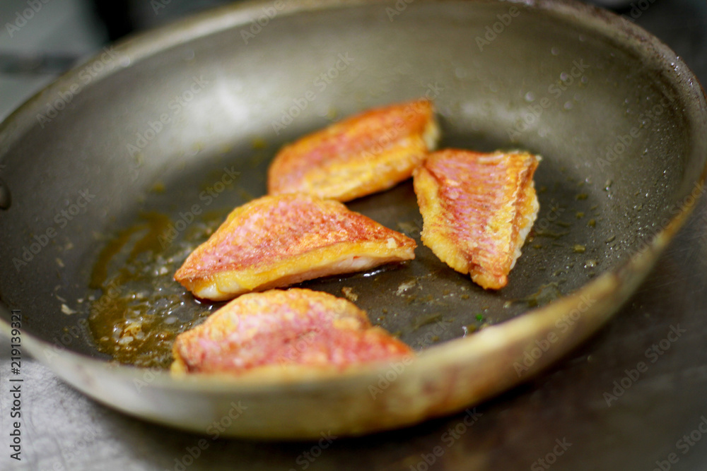 pan frying red mullet pan frying red mullet