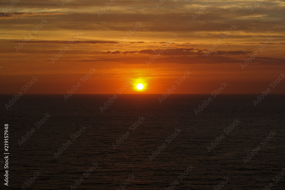 Sunrise, sun and sea - Nascer do sol, sol e mar