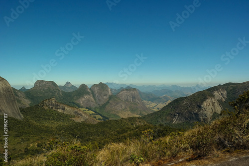 Mountains in brazilian park - Mar de morros em um parque brasileiro (Vista dos Três Picos no Parque que recebe o mesmo nome)