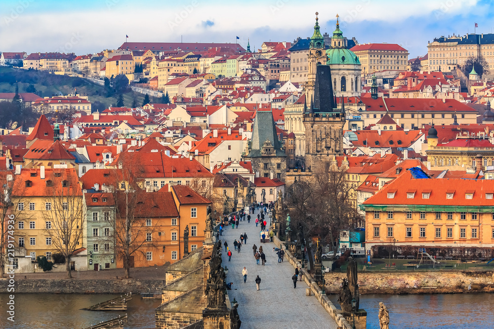 Obraz premium View onto Prague Castle from Charles Bridge