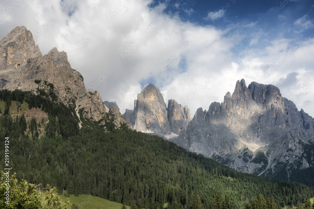Φωτογραφία The Pale of San Martino group view from San Martino di Castrozza