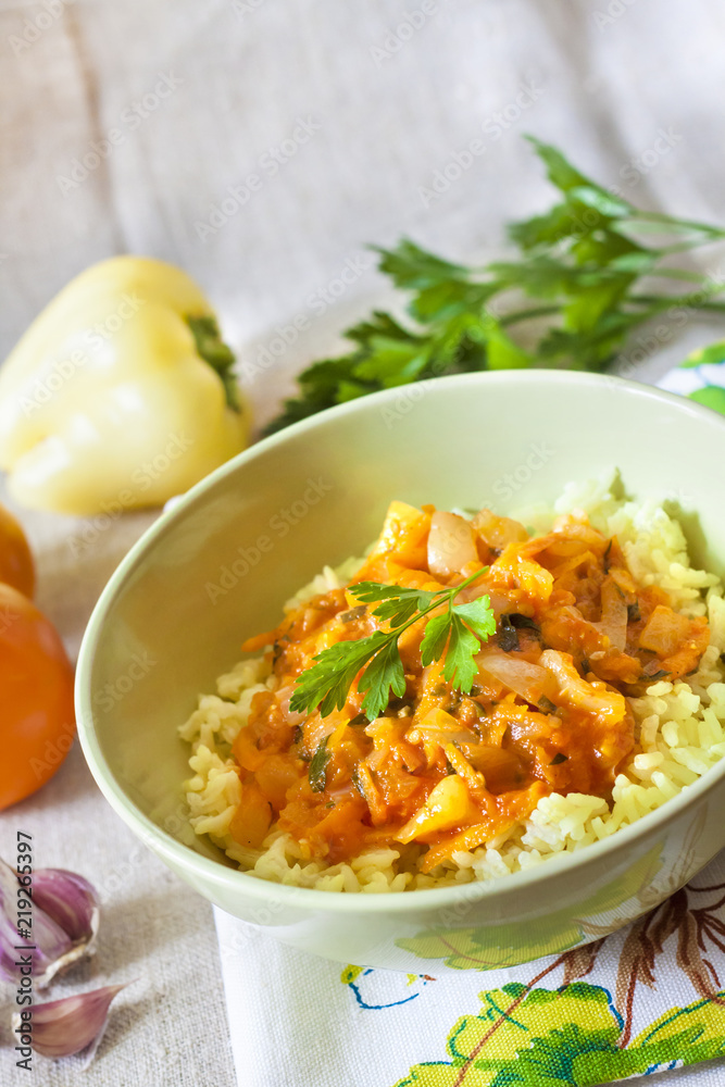 Steamed rice with stewed vegetables and turmeric Steamed rice with stewed vegetables and turmeric