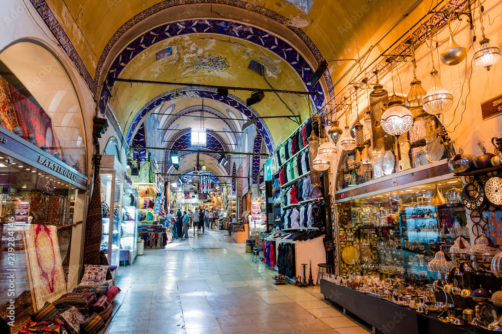 Naklejka premium ISTANBUL, TURKEY - JULY 10, 2017: Grand Bazaar in Istanbul, Turkey. It is one of the largest and oldest covered markets in the world