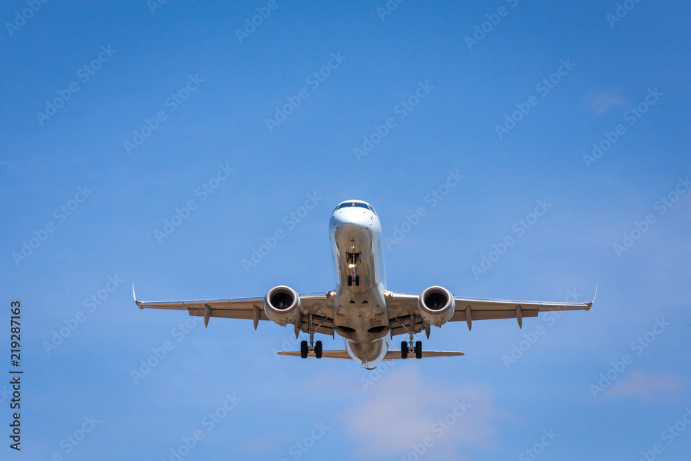 Large jetliner airplane coming in for landing. Large jetliner airplane coming in for landing.