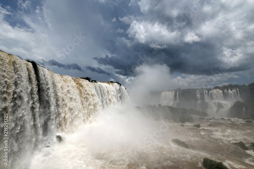 Papier peint Gewitter Igazu Fälle