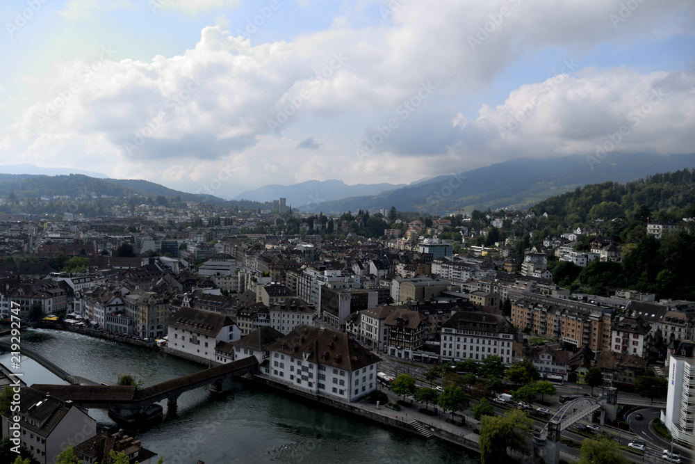 Veduta dalle mura di cinta della città di Lucerna