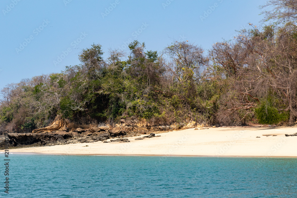 tropical beach in Panamá