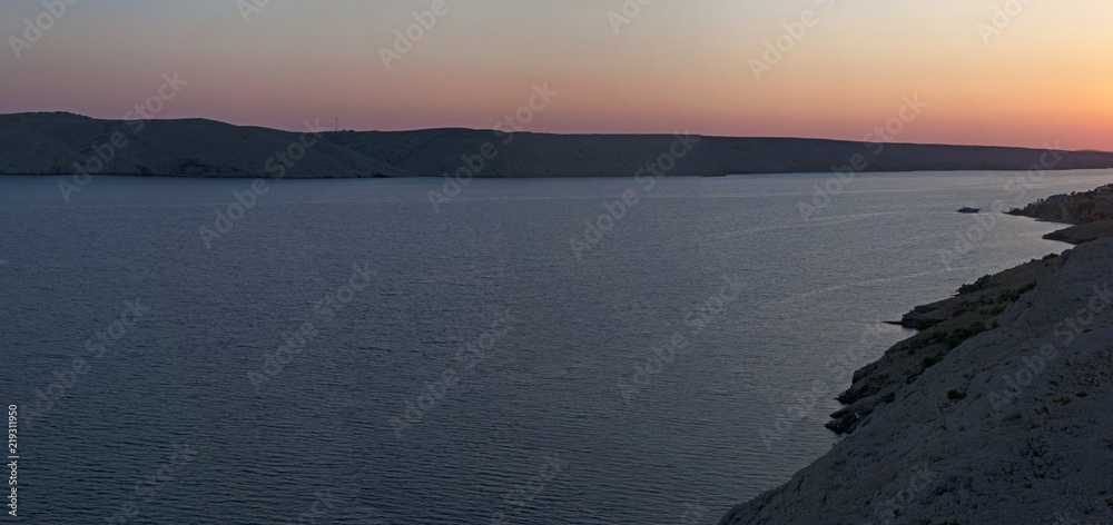 Φωτογραφία Croazia: vista panoramica al tramonto sull'isola di Pago, la quinta isola della
