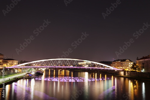 Kladka Ojca Bernatka, Bridge in Krakow, Kazimierz, night © Petru