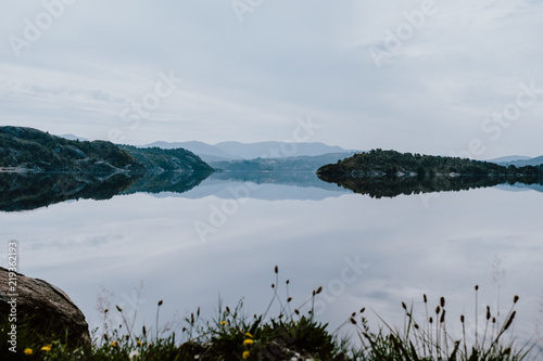 Paisaje reflejado. Noruega