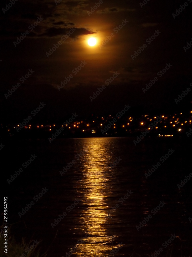 moon lago paranoá