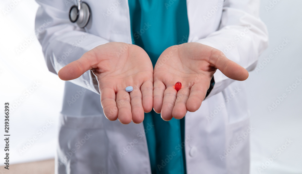 opwinding Bespreken fascisme doctor hands hold a red pill and a blue pill Stock Photo | Adobe Stock