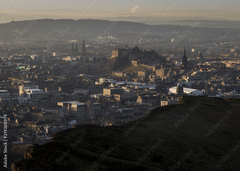 Obraz premium Edinburgh & Salisbury crags