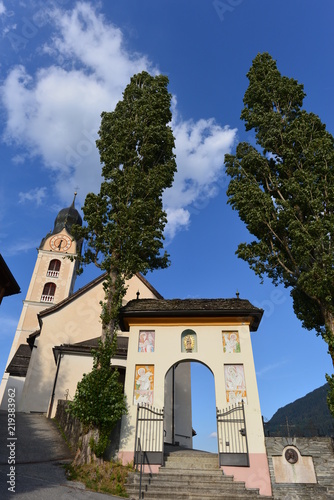 Kirche von Sumvitg im Kanton Graubünden photo