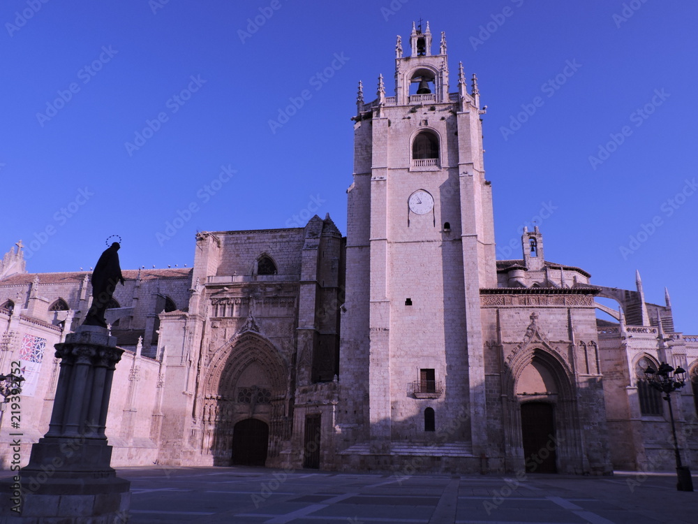 Hermosa y desconocida catedral de San Antolín, Palencia