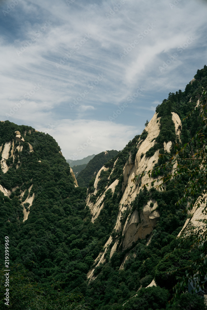 Hua Mont in China