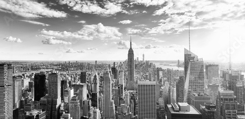 Widok Manhattanu z tarasu widokowego wieżowca. Nowy Jork.