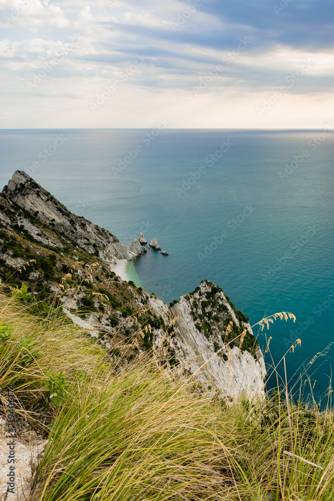 Le Due Sorelle, Italy