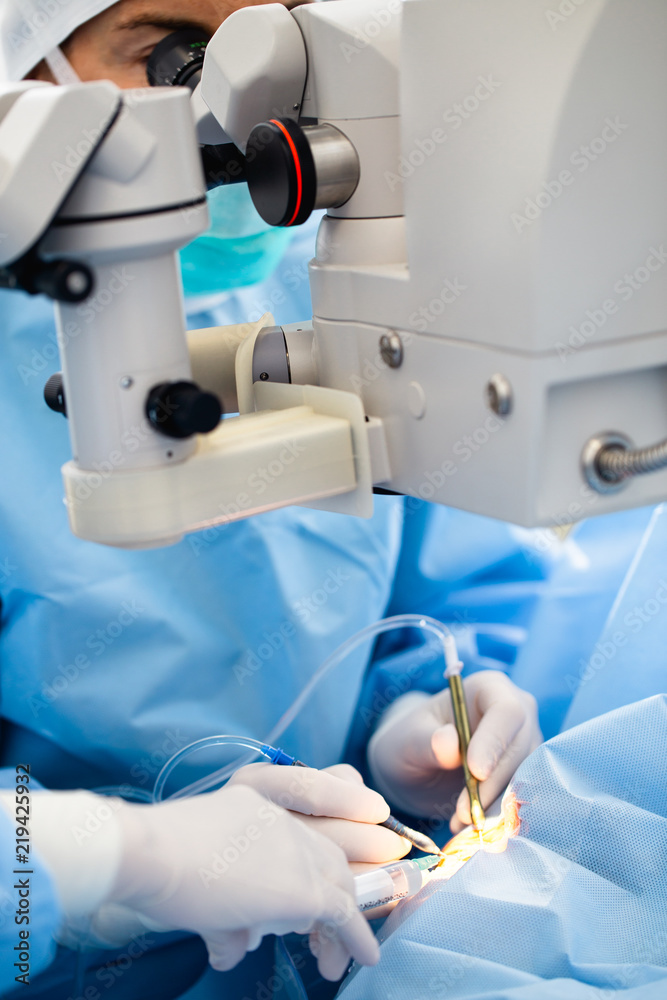 Eye surgery process, treatment of cataract and diopter correction