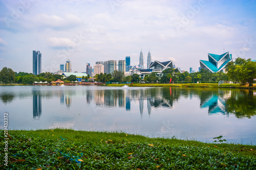 Canvas Print Kuala Lumpur Lake Park