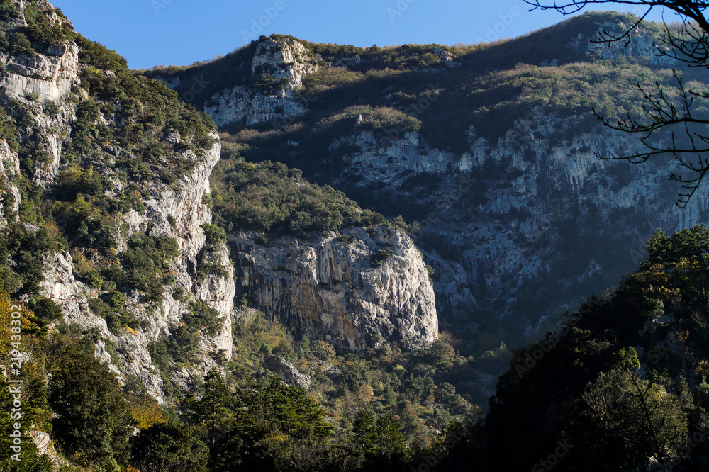 Montagne nel parco naturale regionale di Frasassi