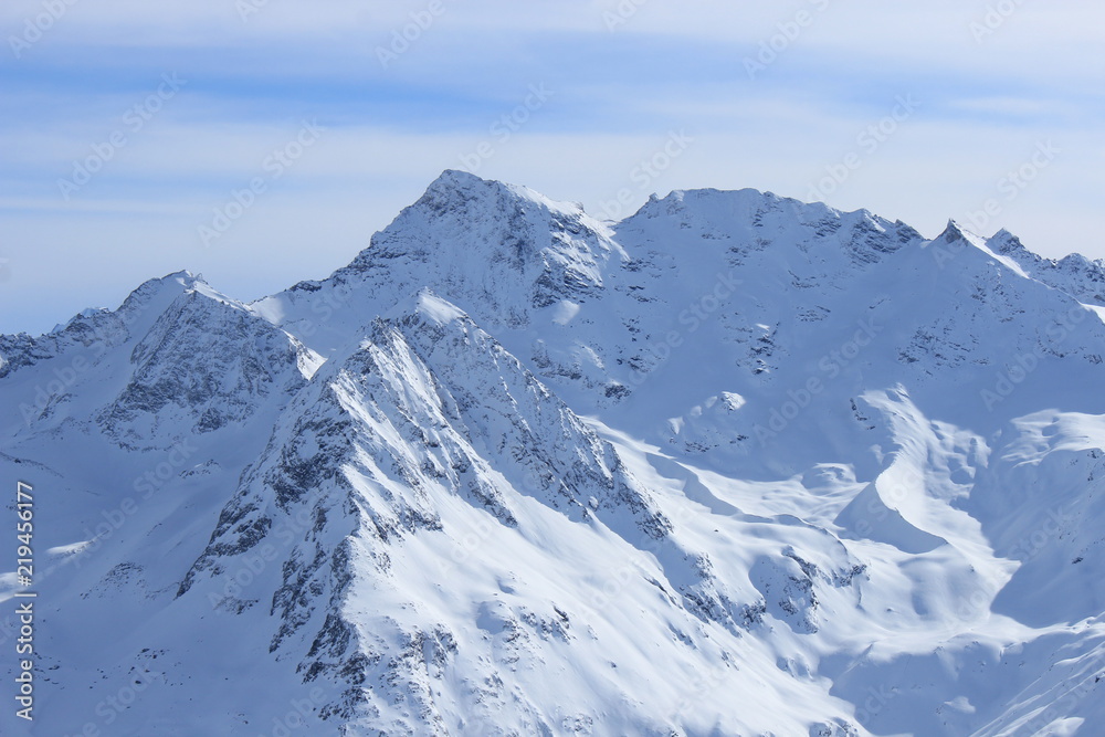 Fototapeta premium montagne en hiver