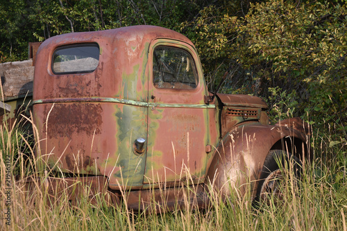Fotografie Old Brown and Green Abandoned Truck
