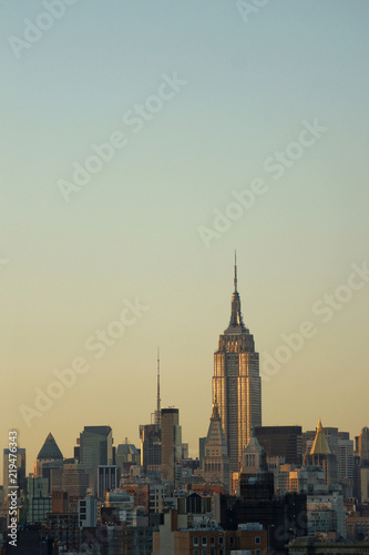 Midtown Manhattan mit Empire State Building im Abendlicht